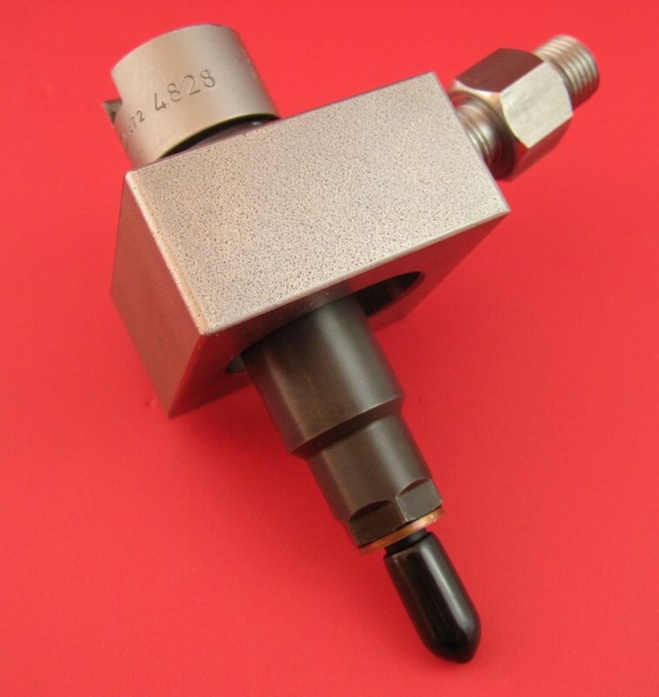 Injector Fixture 5.9 Dodge Cummins VP44 24V Injector Pop Tester Adapter